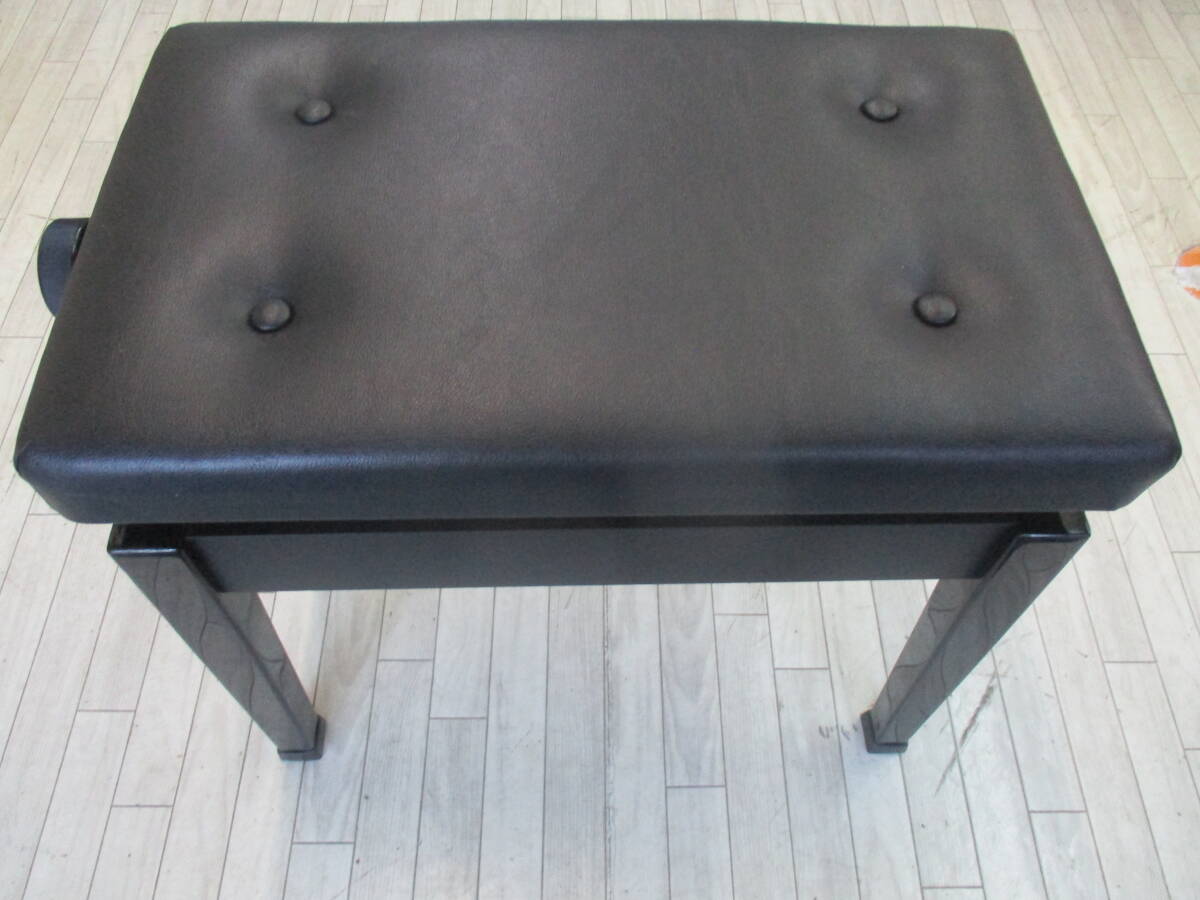 ピアノ用四角椅子高低自在ハンドル付日本製 中古品