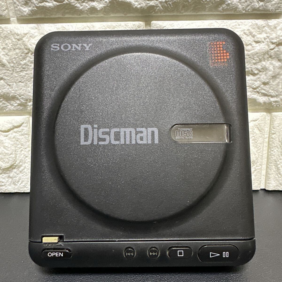 SONY ソニー Discman D-20 CDプレーヤー ディスクマン cd player ポータブルCDプレーヤー　通電OK ジャンク　現状品　動作未確認