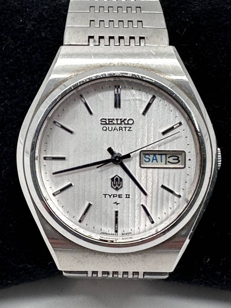 B15463 セイコー SEIKO QUARTZ TYPEⅡ 7546-8070 クォーツ タイプ2 腕時計 ウォッチ デイデイト カレンダー付き シルバー色