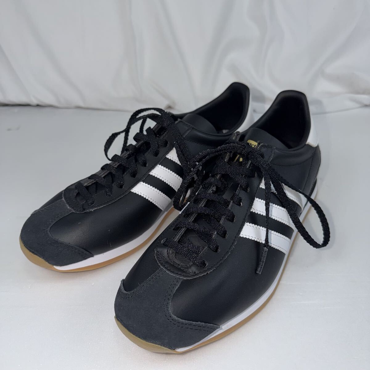 極美品 adidas COUNTRY OG BLACK 2020 アディダス カントリー レザー ブラック 黒 白 スニーカー us10 28cm ガムソール 靴 シューズ 完売品