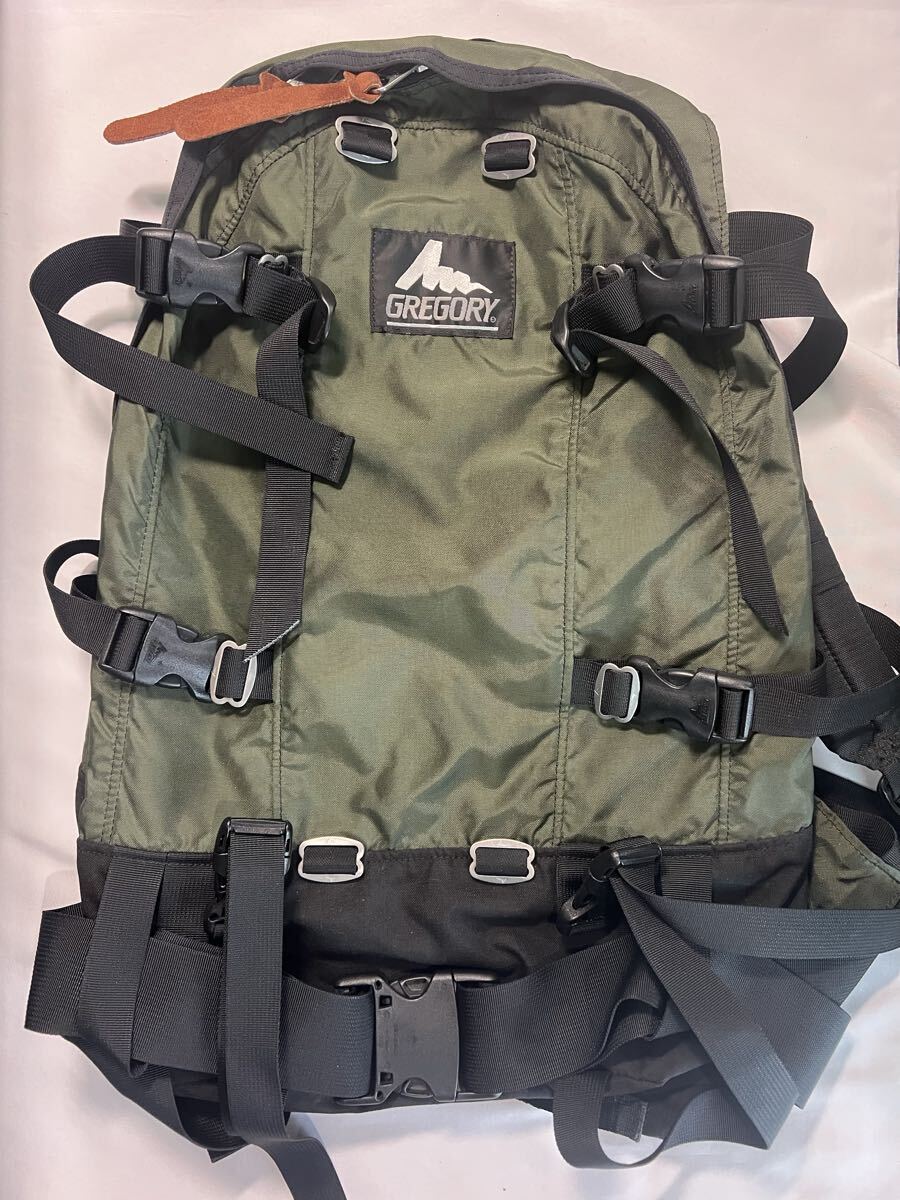 GREGORY 銀タグ　デイアンドハーフ　カーキ　33L