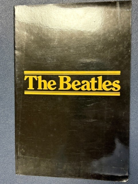 ビートルズ CD Box (The Beatles CD Box)のブックレットとBox収録の未開封CD"Please Please Me"のセット　