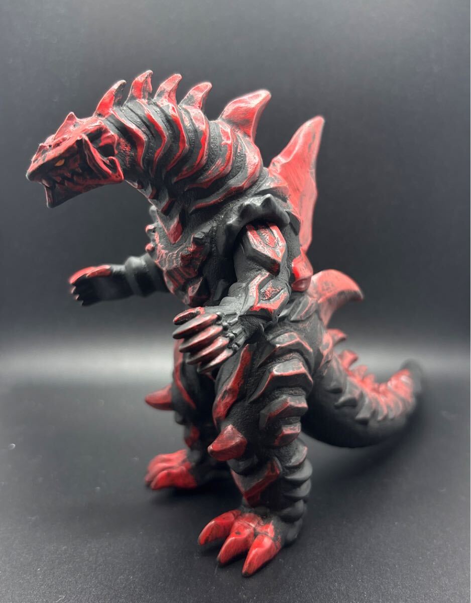 ファンの方に ウルトラ怪獣シリーズ 91 炎骨獣 グルジオボーン フィギュア ソフビ ウルトラマン 怪獣 特撮 映画 円谷プロ BANDAI バンダイ