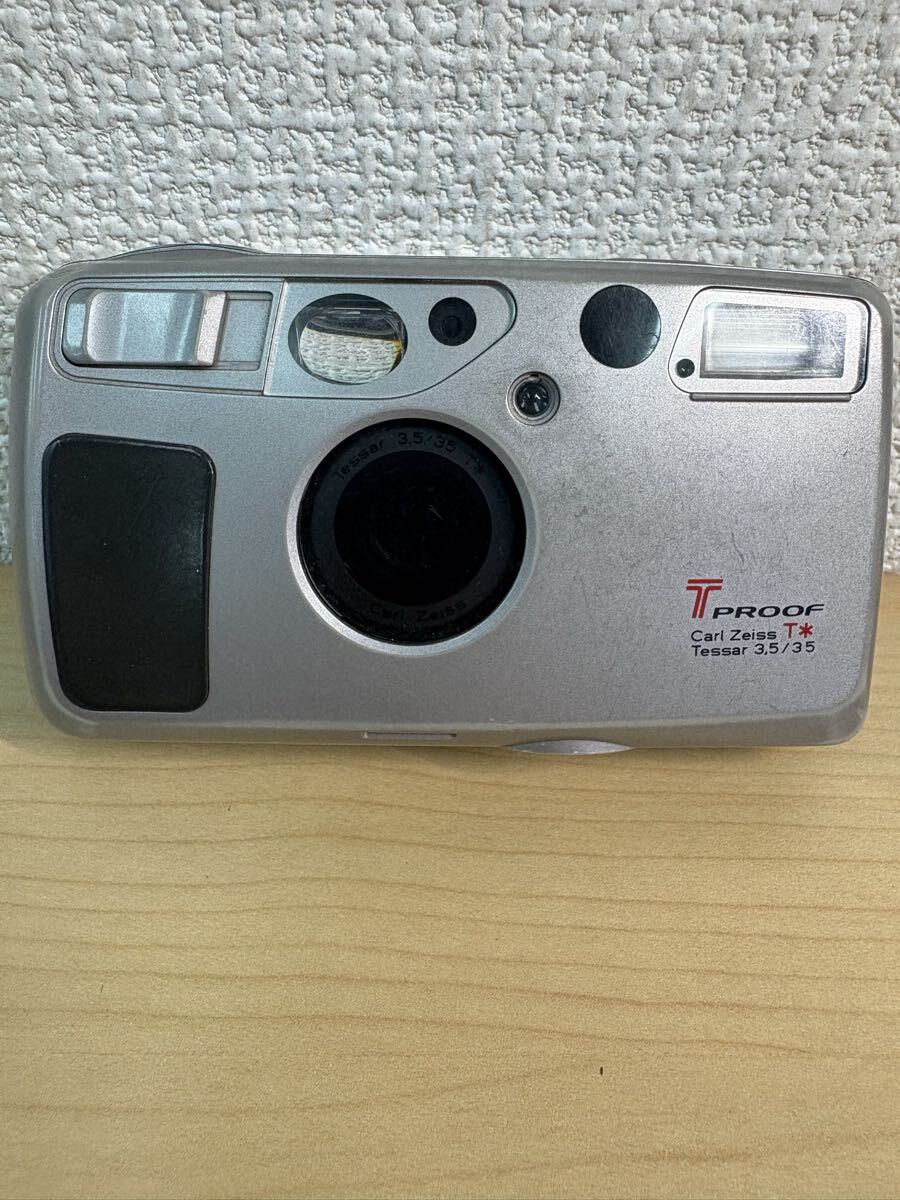 T02 KYOCERA T PROOF コンパクトフィルムカメラ 通電確認済み 京セラ