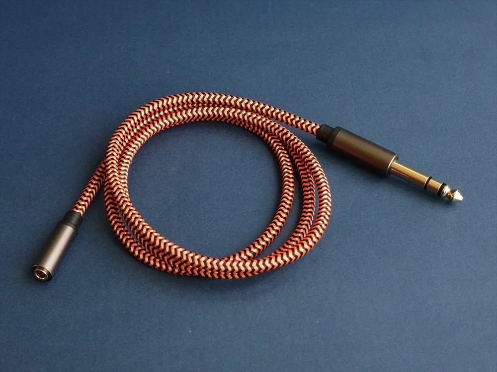ヘッドホン延長ケーブル 1m　6.35mm オス、3.5mm メス　変換　4N OFC（無酸素銅）オーディオ、アンプ、ギターアンプ、イヤホン
