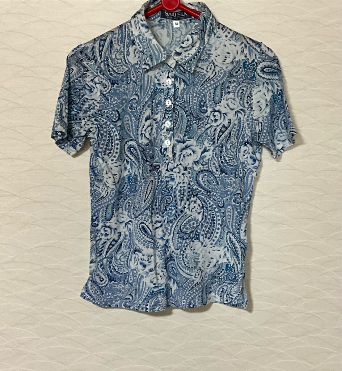トップス　 半袖シャツ　ブルー系　青系　ペーズリ花柄　シルク混　Mサイズ　