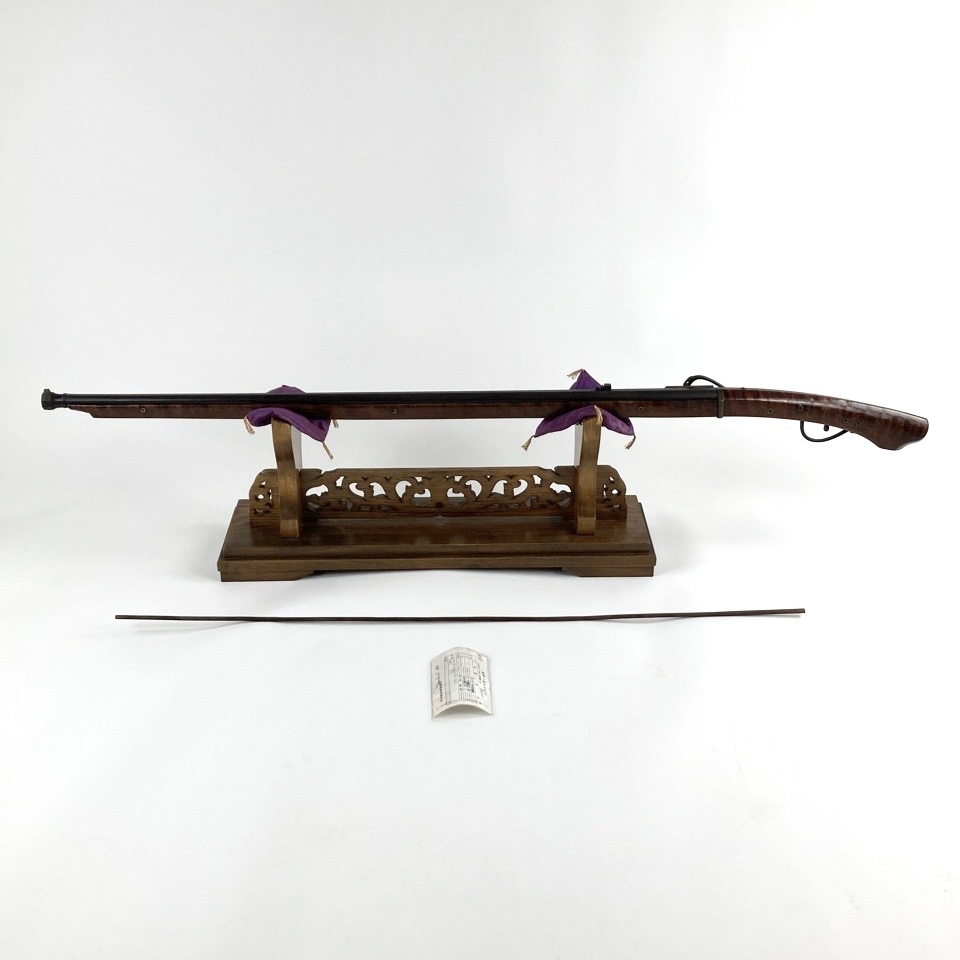 火縄銃 国友筒 在銘【國友九兵衛 緑□】 全長140.4 銃身長106.0 口径1.3 時代物 銃 ※同梱不可 骨董