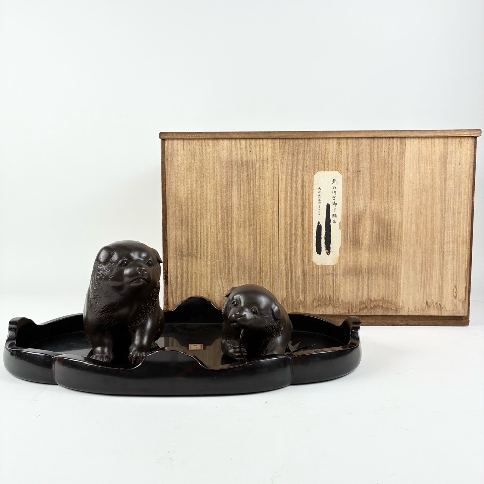 時代 金工 北白川宮御下賜品 高橋凌雲 作 子犬遊戯 箱付 銅像 台座付 大正時代 置物 オブジェ ※同梱不可 骨董