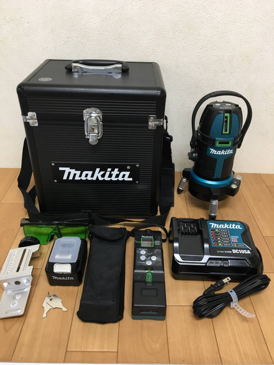 Makita / マキタ　充電式屋内・屋外兼用 墨出し器　SK507GDN　自動追尾　★