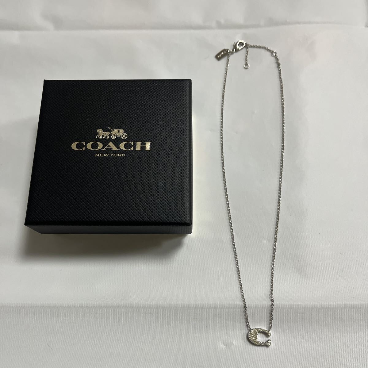 送料600円【極美品】COACH コーチ ネックレス ラインストーン ロゴデザイン シルバー ジュエリー アクセサリー 元箱付き