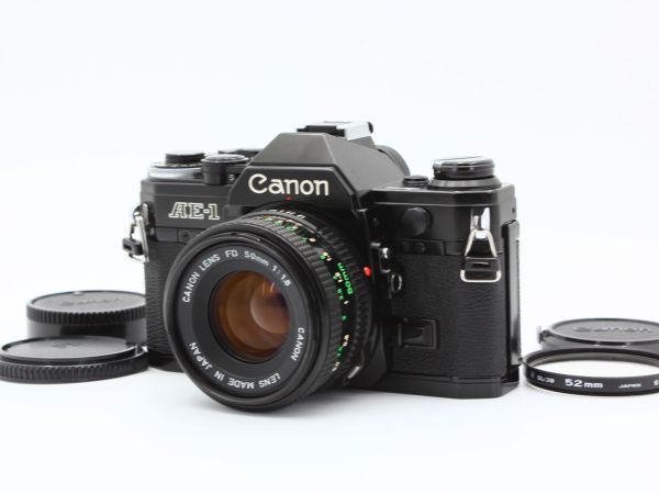79【動作品】Canon キヤノン AE-1 Black ブラック 35mm 一眼レフ フィルムカメラ New FD 50mm f/1.8 レンズ
