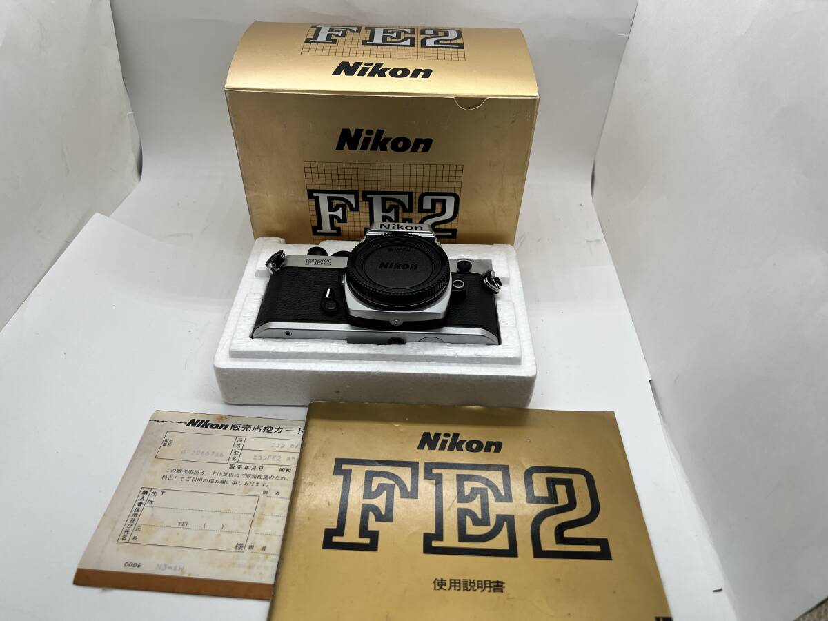 [ほぼ新品 元箱付き] ニコン Nikon FE2 Silver 35mm Film Camera Body チタンシャッター幕 Honeycomb ハニーコンボ