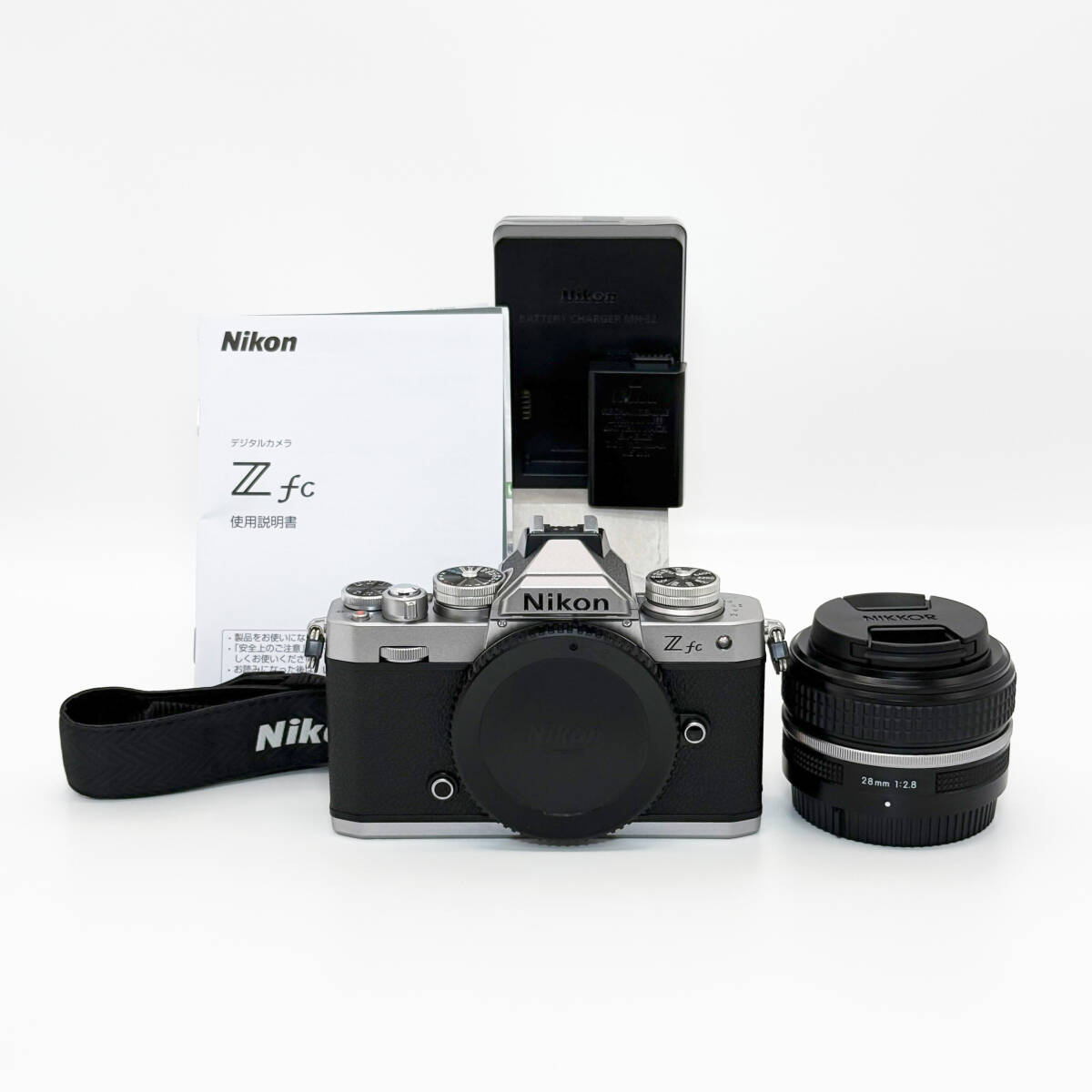 仙】◆美品 動作確認済み◆ ニコン Nikon Z fc レンズキット シルバー / NIKKOR Z 28mm 1:2.8 SE / ミラーレズ一眼カメラ 【郡6305】