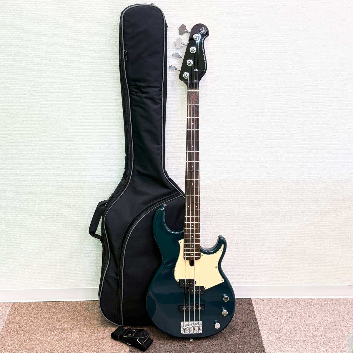仙】◆比較的美品 動作品◆ ヤマハ YAMAHA BB434 エレキベース ダークグリーン ティールブルー 弦楽器 ソフトケース ストラップ付属