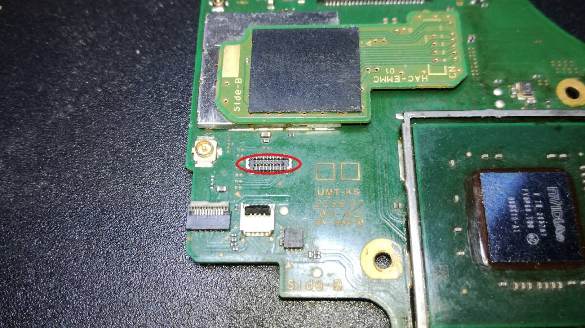SDカードコネクター、基板側(交換アリ)。