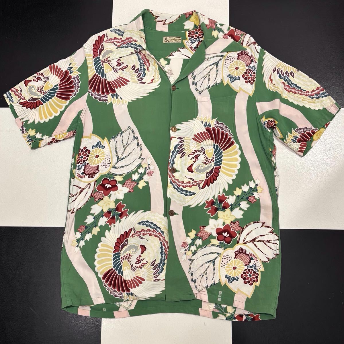【410】 旧ドゥニーム ニワトリ 鶏 柄 アロハ ハワイアン シャツ denime aloha Hawaiian shirt レーヨン rayon オープンカラー
