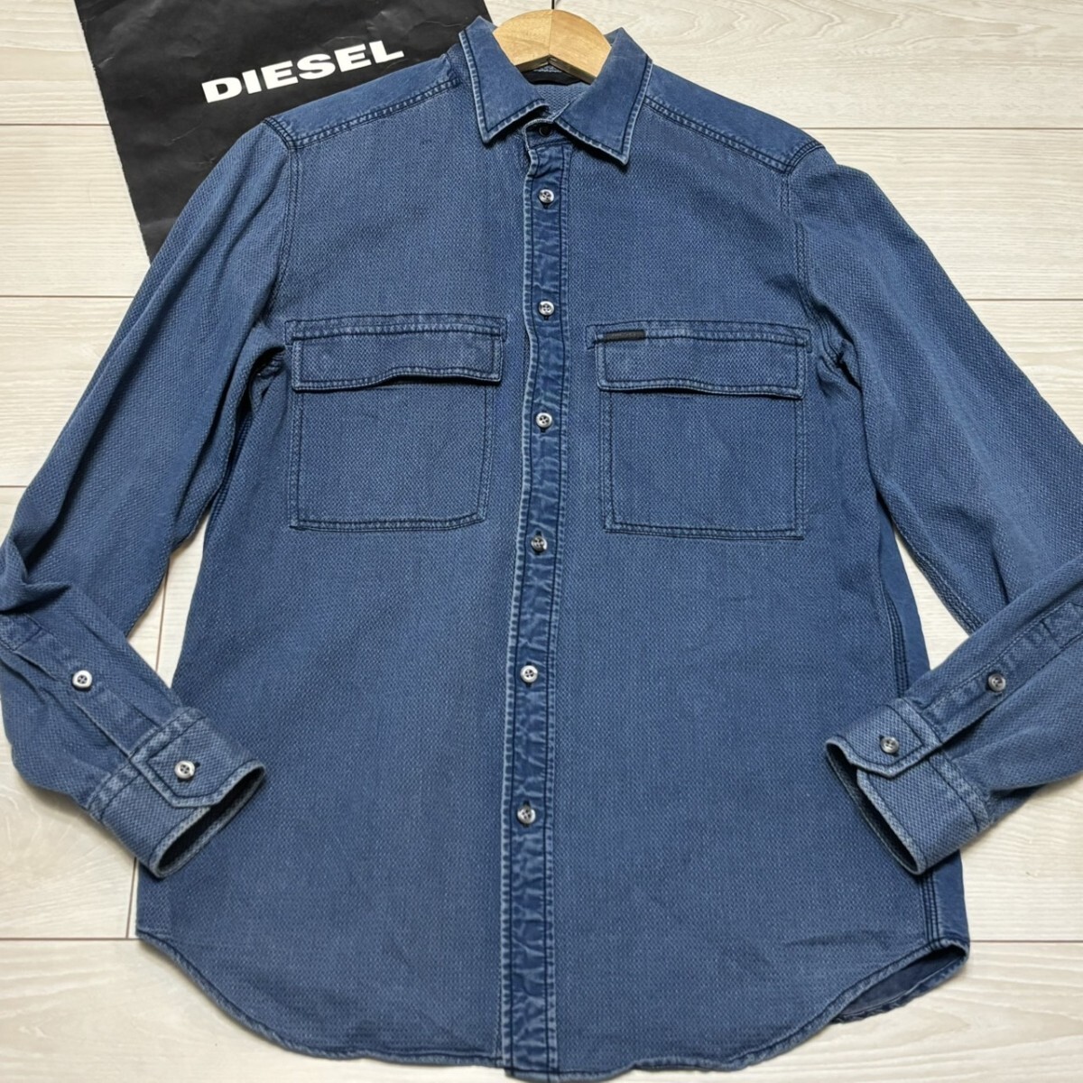極美品/Lサイズ相当●DIESEL ディーゼル デニム シャツ ジャケット インディゴブルー 長袖 ワッフル調 胸ロゴ メンズ トップス ロゴ刻印