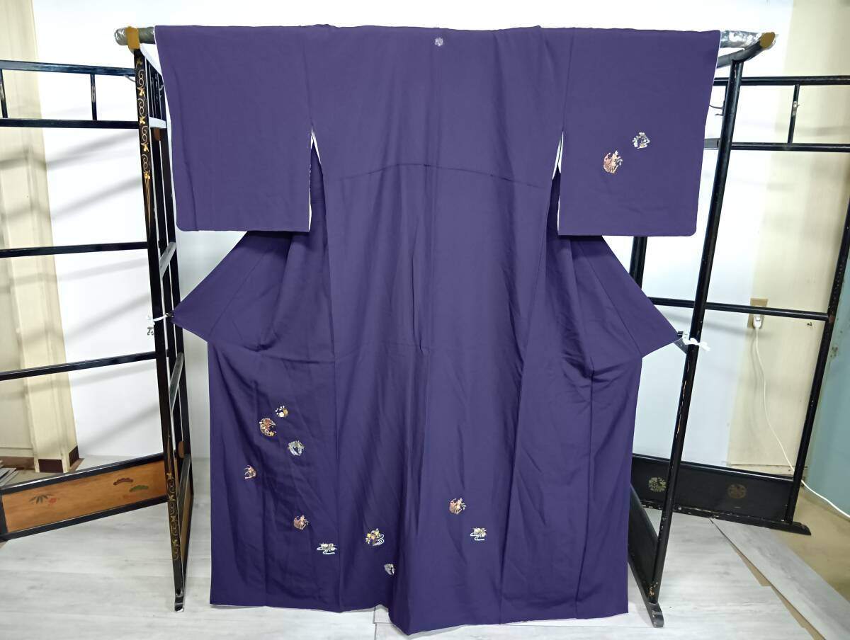 良好品 逸品 着物 【訪問着/黒留袖/色留袖/振袖】家紋有 身丈162cm 正絹 豪華 刺繍 金彩 大島等 アンティーク 和装_Y3448