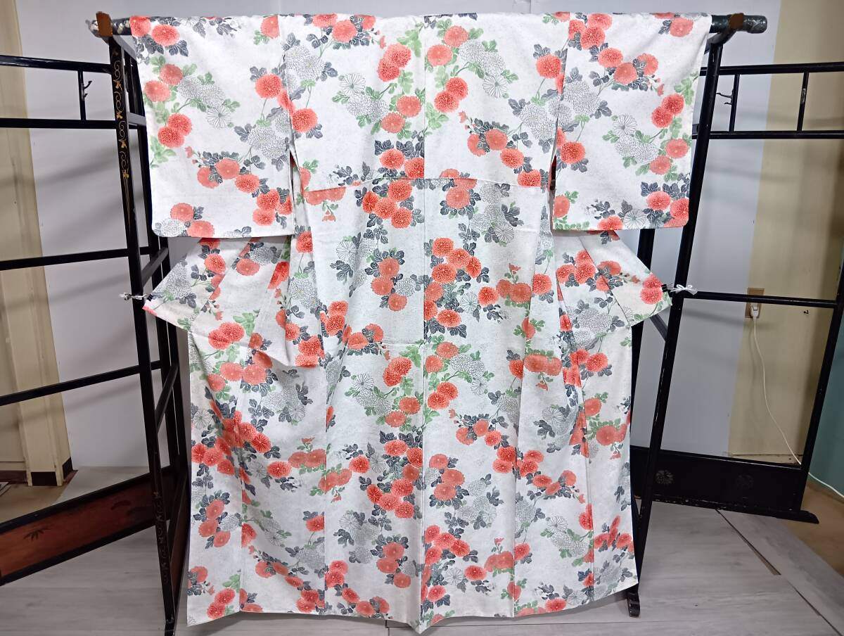 良好品 逸品 着物 【訪問着/黒留袖/色留袖/振袖】家紋無 身丈161cm 正絹 豪華 刺繍 金彩 大島等 アンティーク 和装_Y3647