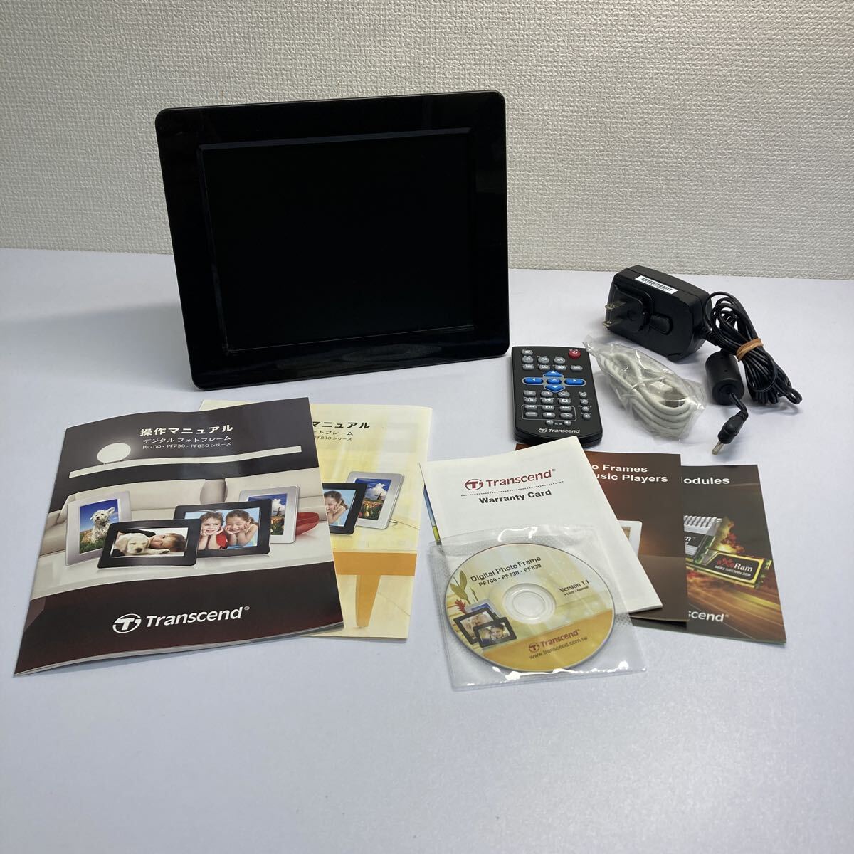 【834】デジタルフォトフレーム　Transcends PF830B　元箱なし　完備品　通電確認済　現状での出品です