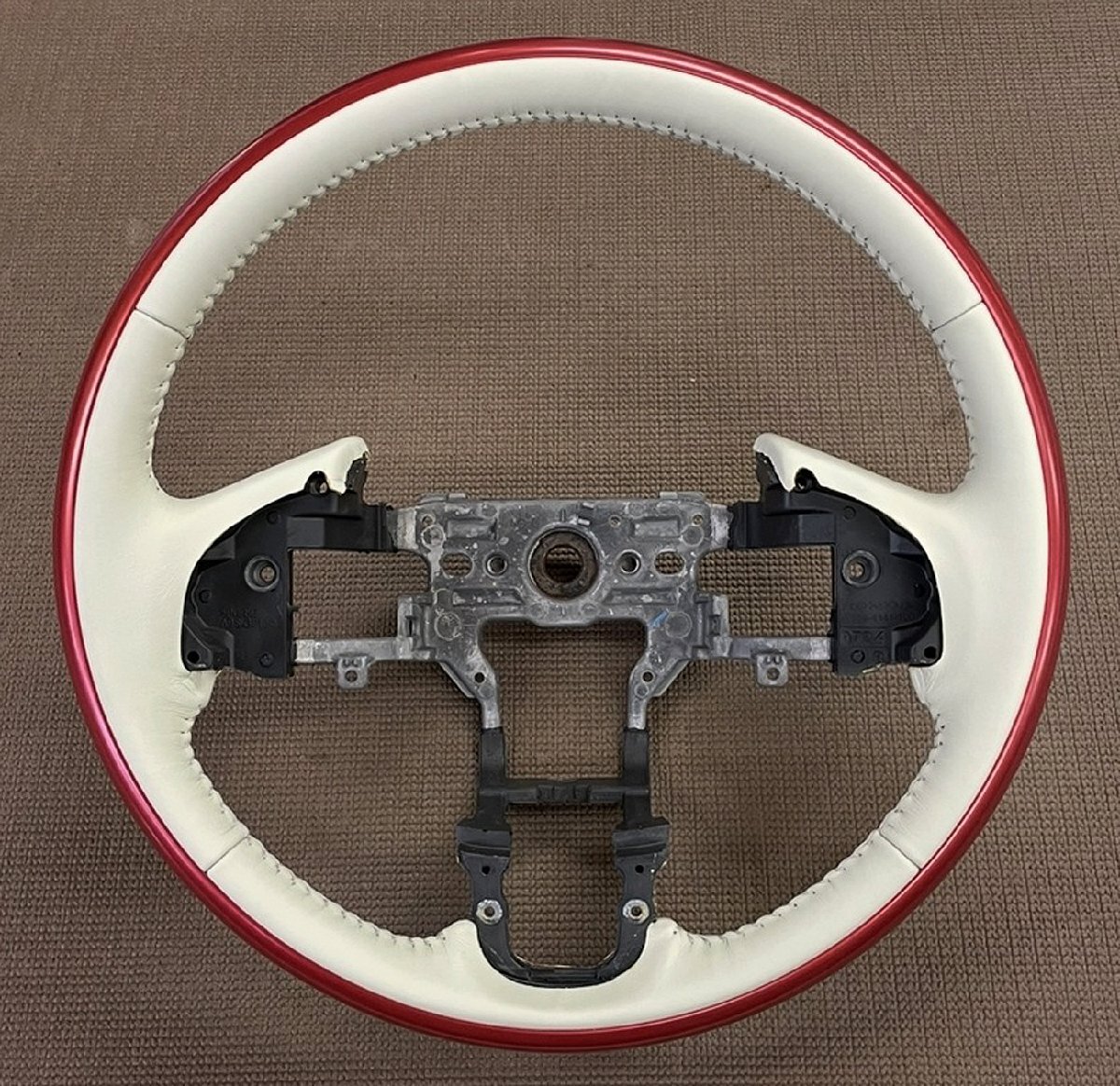 希少 新車外し ホンダ JF1 N-BOXスラッシュ Gインテリア カラーパッケージ 純正 レザーステアリング レッド 本革 HONDA ハンドル (2)