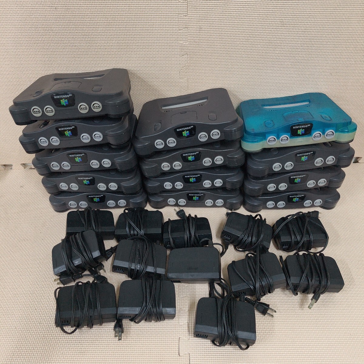 012 まとめ １３点 ニンテンドー64 NUS-001 任天堂 N64 ニンテンドー ゲーム機 ACアダプター 本体 動作未確認 ジャンク