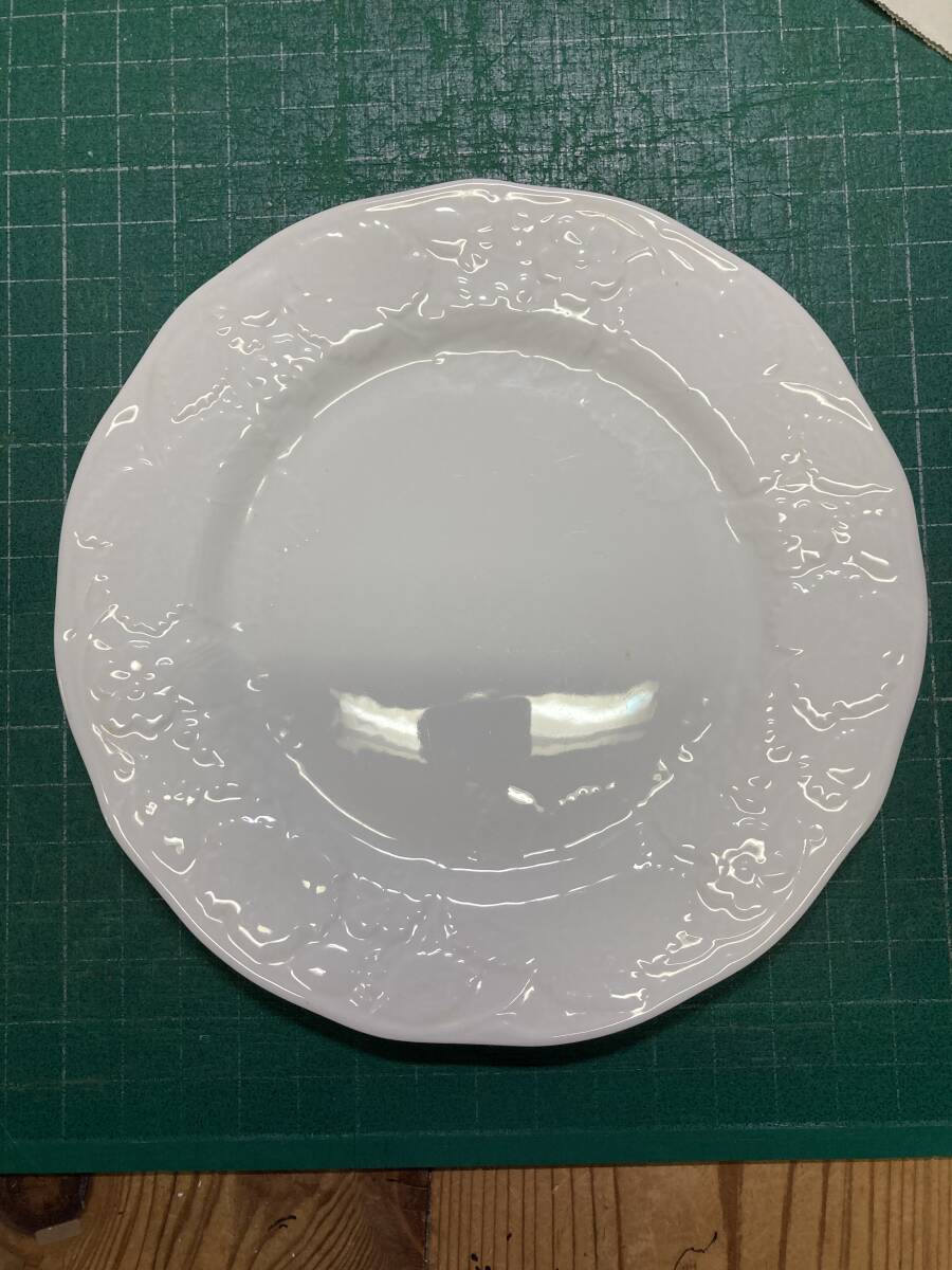 ウェッジウッド　ストロベリー＆バイン　白皿　　　　　　WEDG WOOD プレート　ボーンチャイナ　食器　磁器