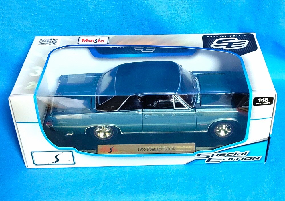 RE98/マイスト　Maisto 1/18 1965 Pontiac GTO SPECIAL EDITION　ミニカー