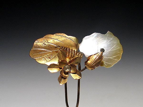【桃】アンティーク髪飾り：金工硝子白蝶貝簪