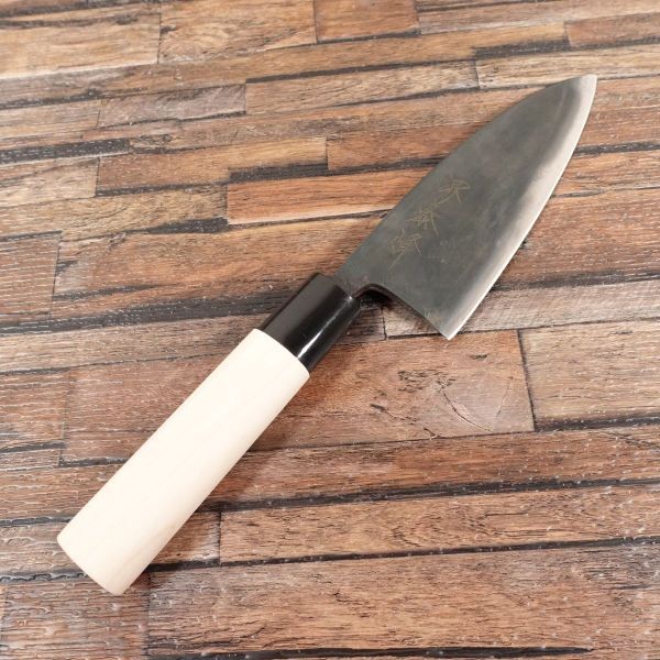 堺泰峰 出刃包丁 研ぎ済 黒錆仕上げ ハガネ 片刃 小ぶり 140mm