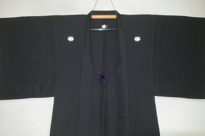 弐11654 本絹羽二重 男黒紋付羽織 裄67丈84К笹りんどう 単衣仕立て