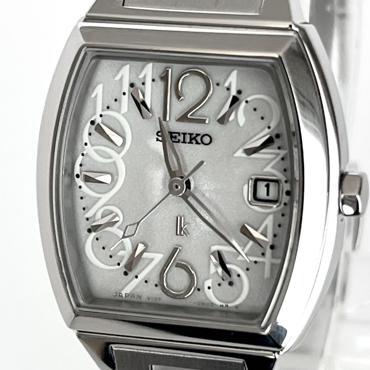 【稼働】磨き済み セイコー SEIKO ルキア LUKIA レディース 腕時計 ソーラー 美品 白シルバー文字盤 s2260