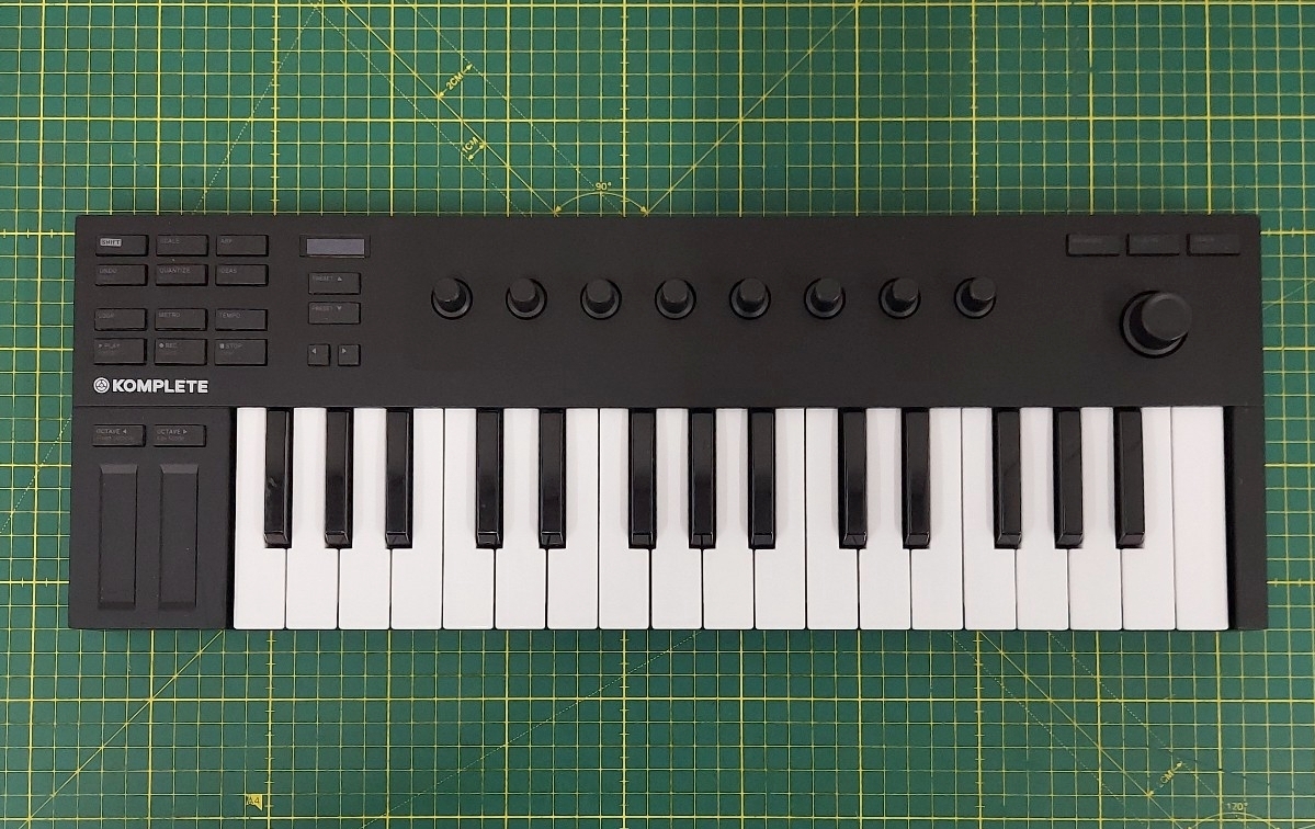 ★通電確認済 KOMPLETE KONTROL M32 キーボード Native Instruments MIDIキーボード コンプリートコントロール★