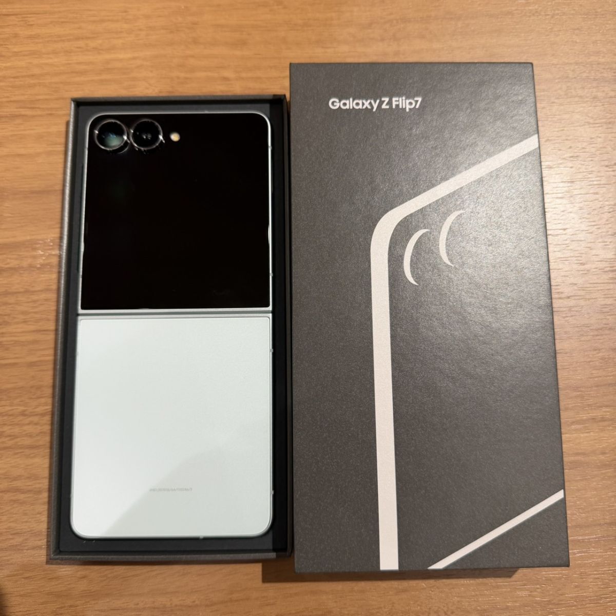 ξ【未使用】Samsung.com限定カラー Galaxy Z Flip7 256GB ミント SM-F766Q S26415312754