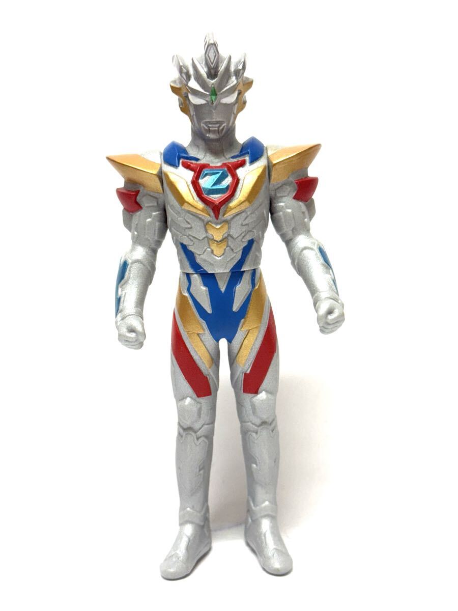 希少　ウルトラマンゼット　　デルタライズクロー　ソフビ　フィギュア