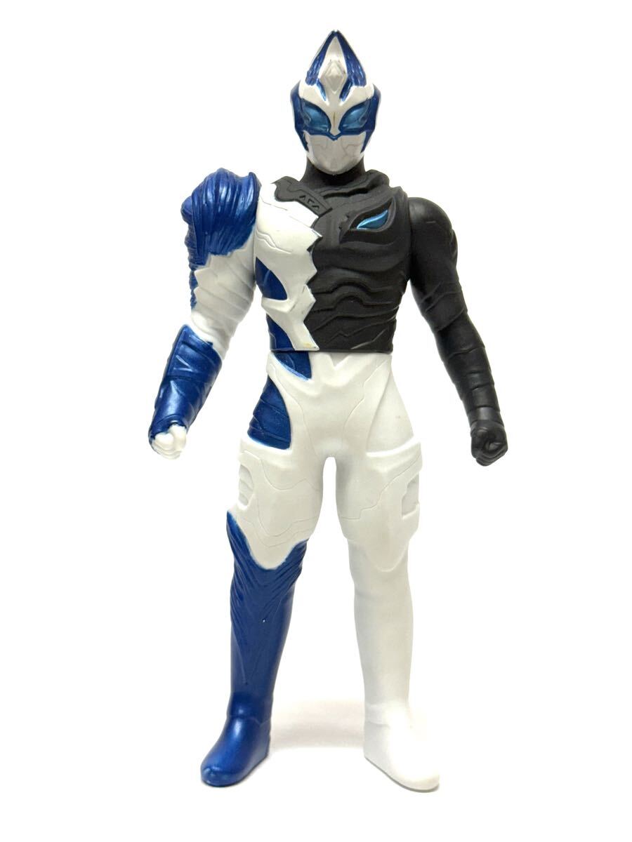 希少　ウルトラマン　俊敏策士ヒュドラム　ソフビ　フィギュア