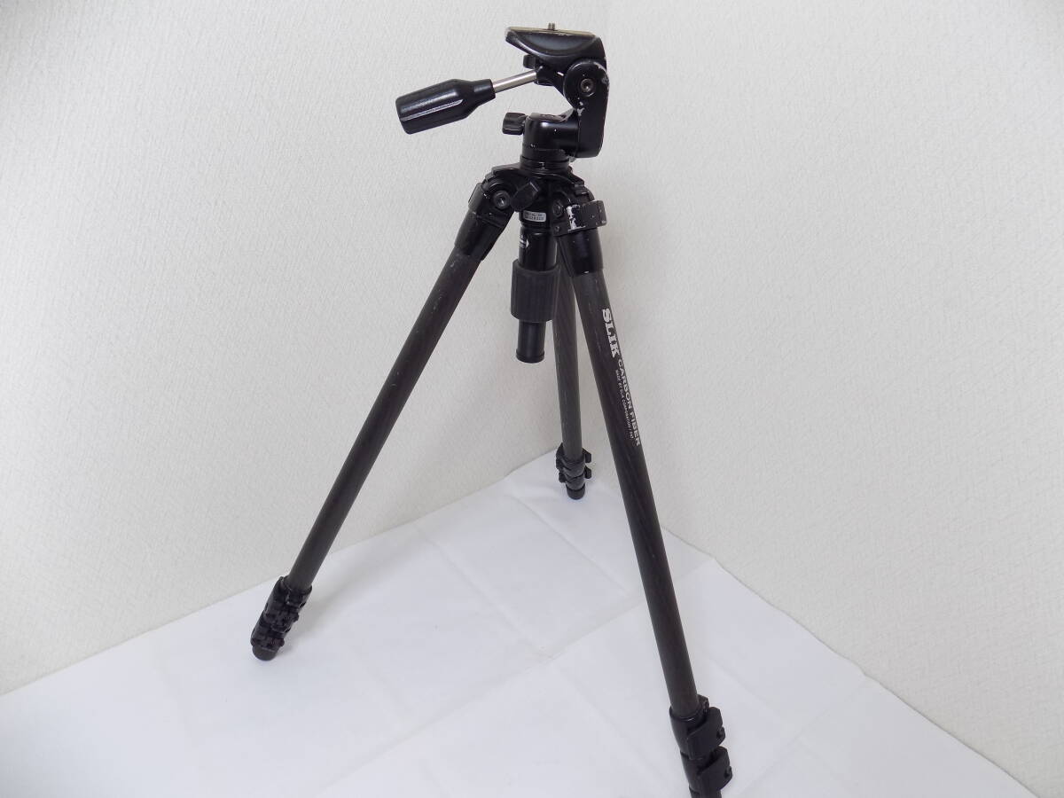 【B】☆SLIK/スリック　Light 1703 CARBON　3段　カメラ用三脚　カメラスタンド　ローポジ高300ｍｍ/全高1420ｍｍ☆　送料込