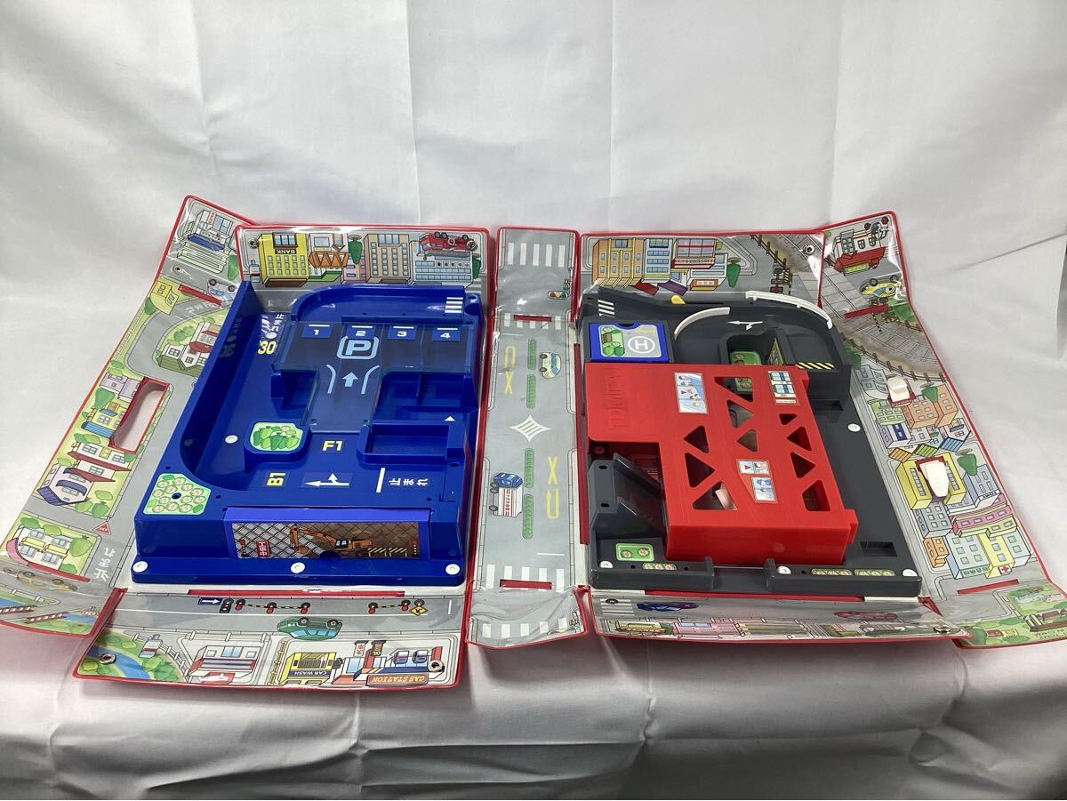 タカラトミー　TOMICA トミカ DX おでかけ立体マップ 赤色　レッド　中古　パーツ欠品