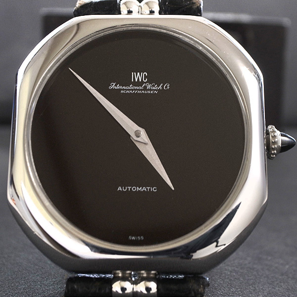 1970年代 IWC 自動巻き3251搭載 オニキス文字盤 クッションケース　メンズ　純正ベルト・尾錠