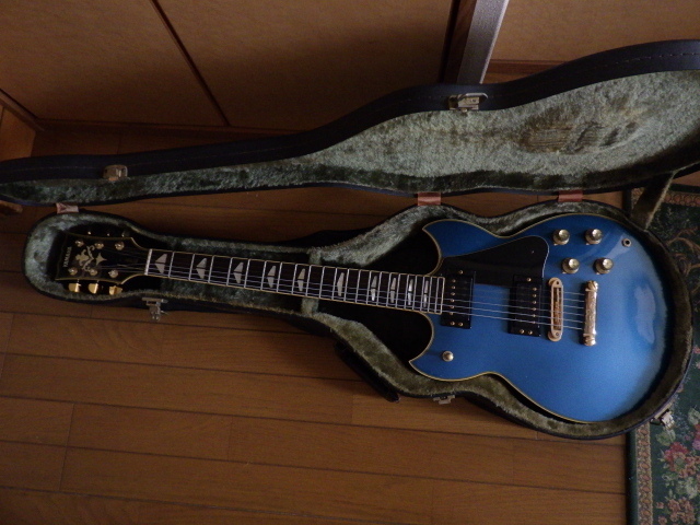 ◇◇◇ YAMAHA SG-1000 ブルーメタリック レア 専用ハードケース付き 中古 ◇◇◇ 