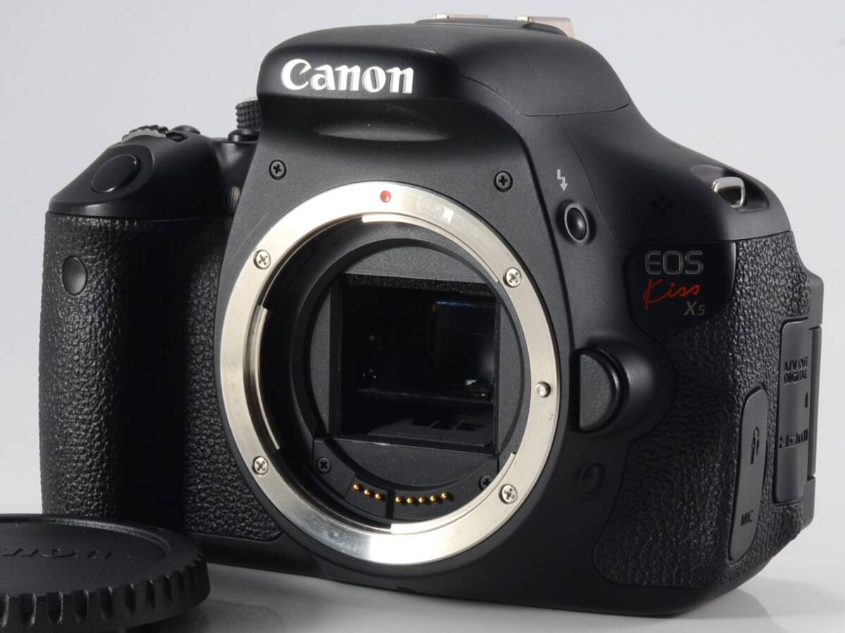 [良品] Canon（キャノン）EOS Kiss X5 ボディ 予備バッテリー、充電器付 [保証]（61158）