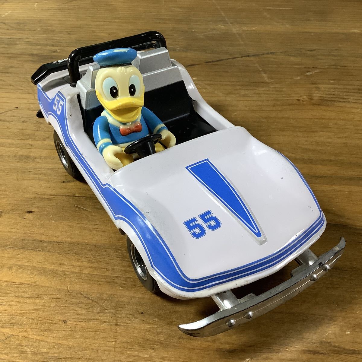 ドナルドダック ブリキ製プルバックカー