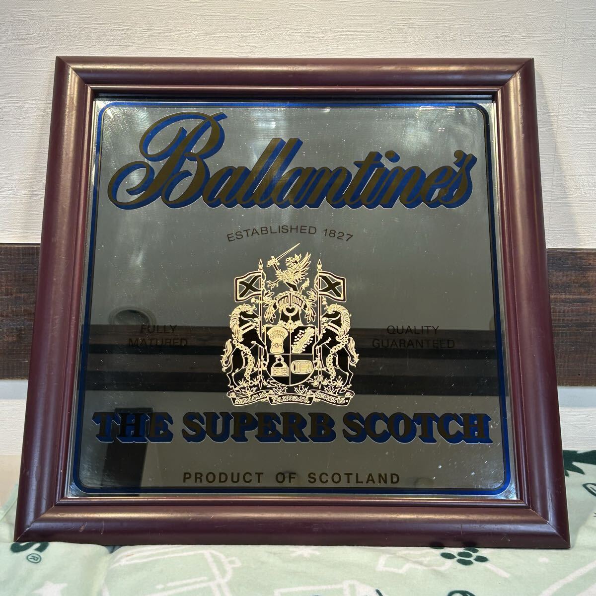 Ballantine's パブミラー ヴィンテージ　レトロ　額付 バランタイン ウイスキー 壁掛け　鏡　59cm×59cm バーミラー　希少
