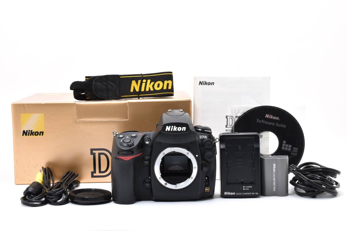【美品】Nikon D700 ボディ 元箱付き ショット数 6,463回 ニコン #3635