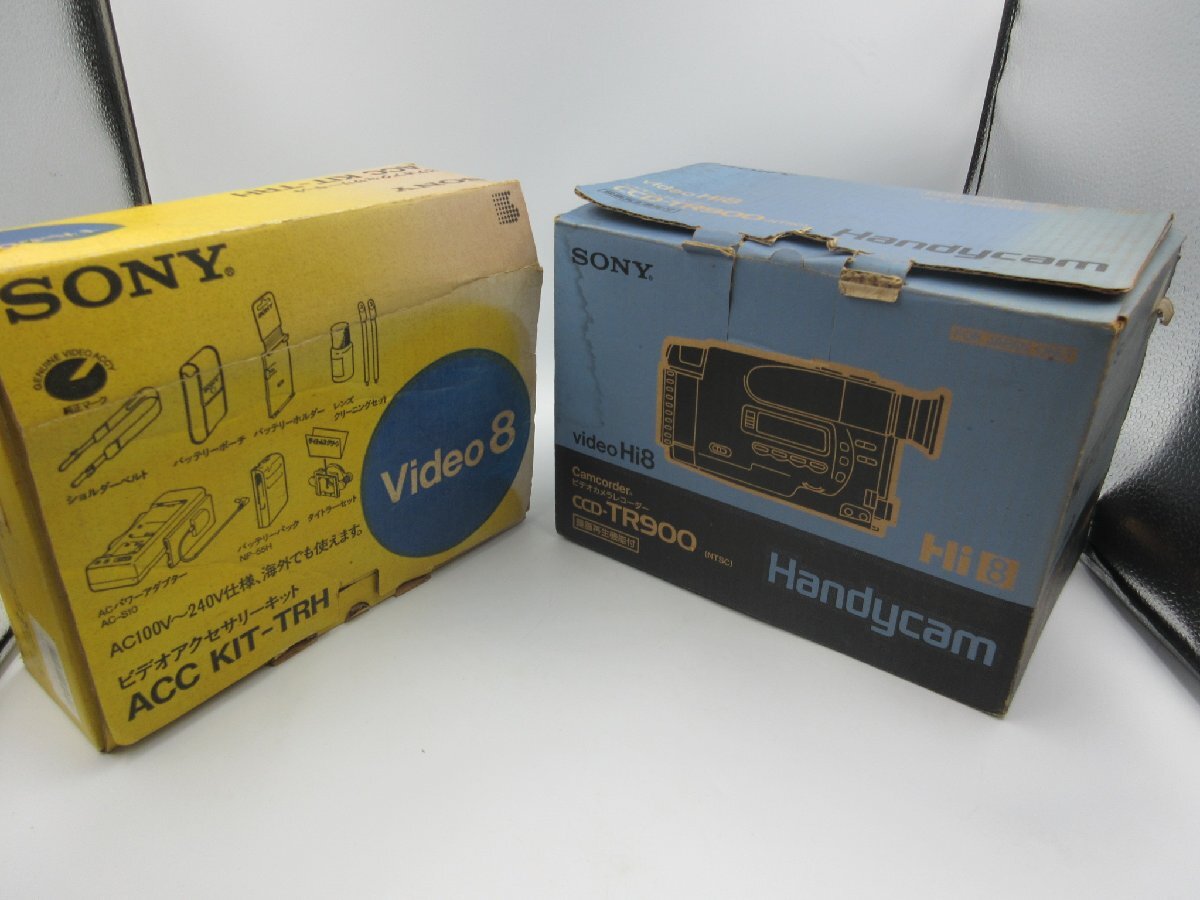★☆【ジャンク品】SONY ソニー　Handycam Hi8　ビデオカメラレコーダー　CCD-TR900 アクセサリーキット　ACC KIT-TRH