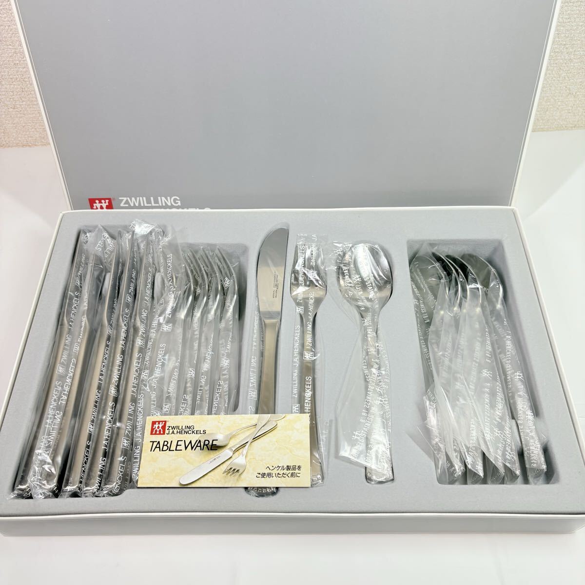 新品　未使用品　ZWILLING J.A. HENCKELS のディナー 18本セット18-8ステンレス　カトラリーセット　ヘンケルス