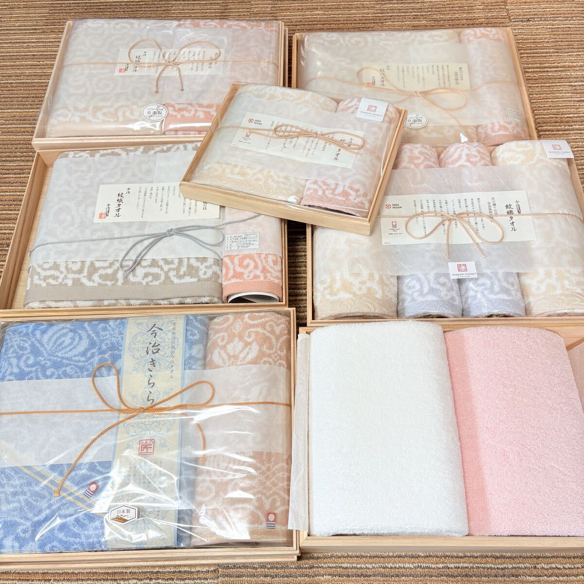 新品　未使用　今治タオル木箱　タオルギフトセット　 紋織タオル　7点まとめ　バスタオルなど