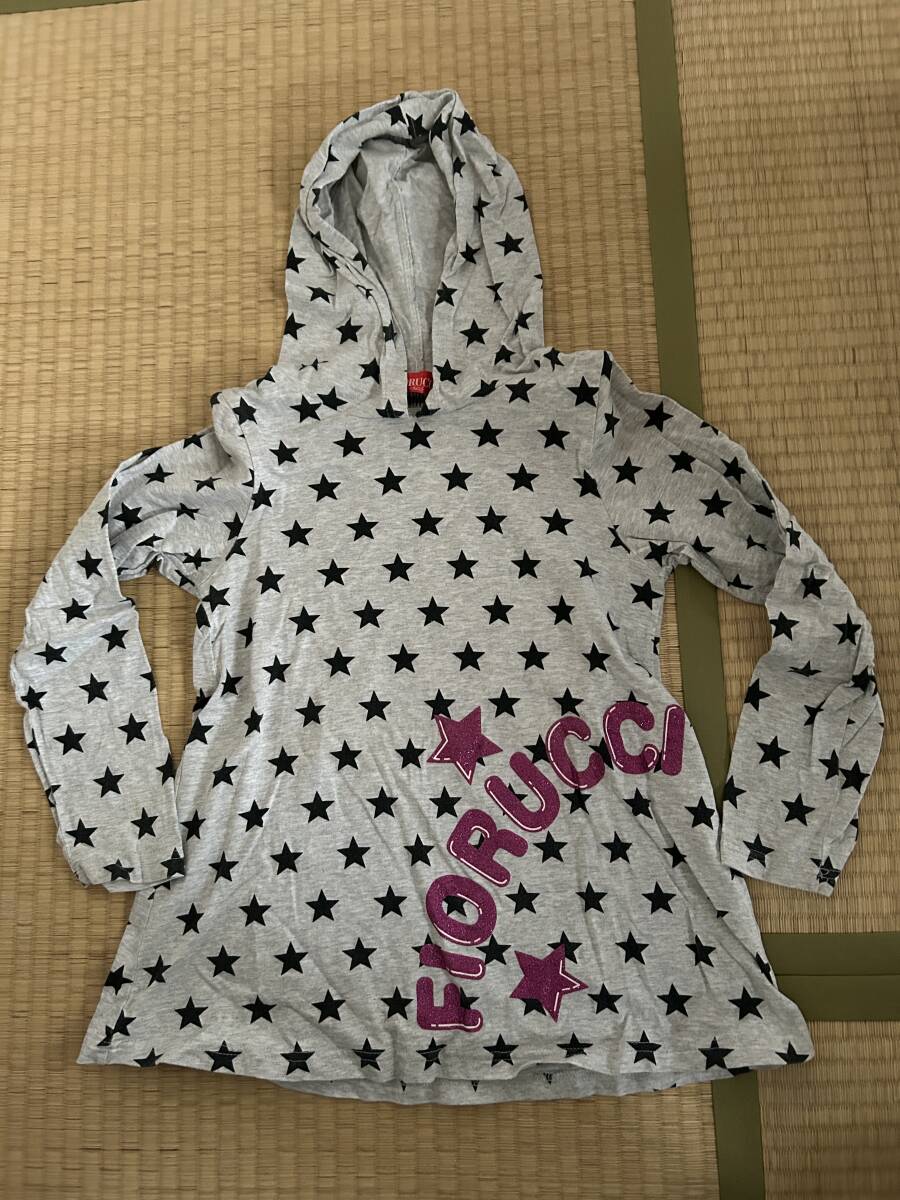 ☆USED☆FIORUCCI パーカー　150