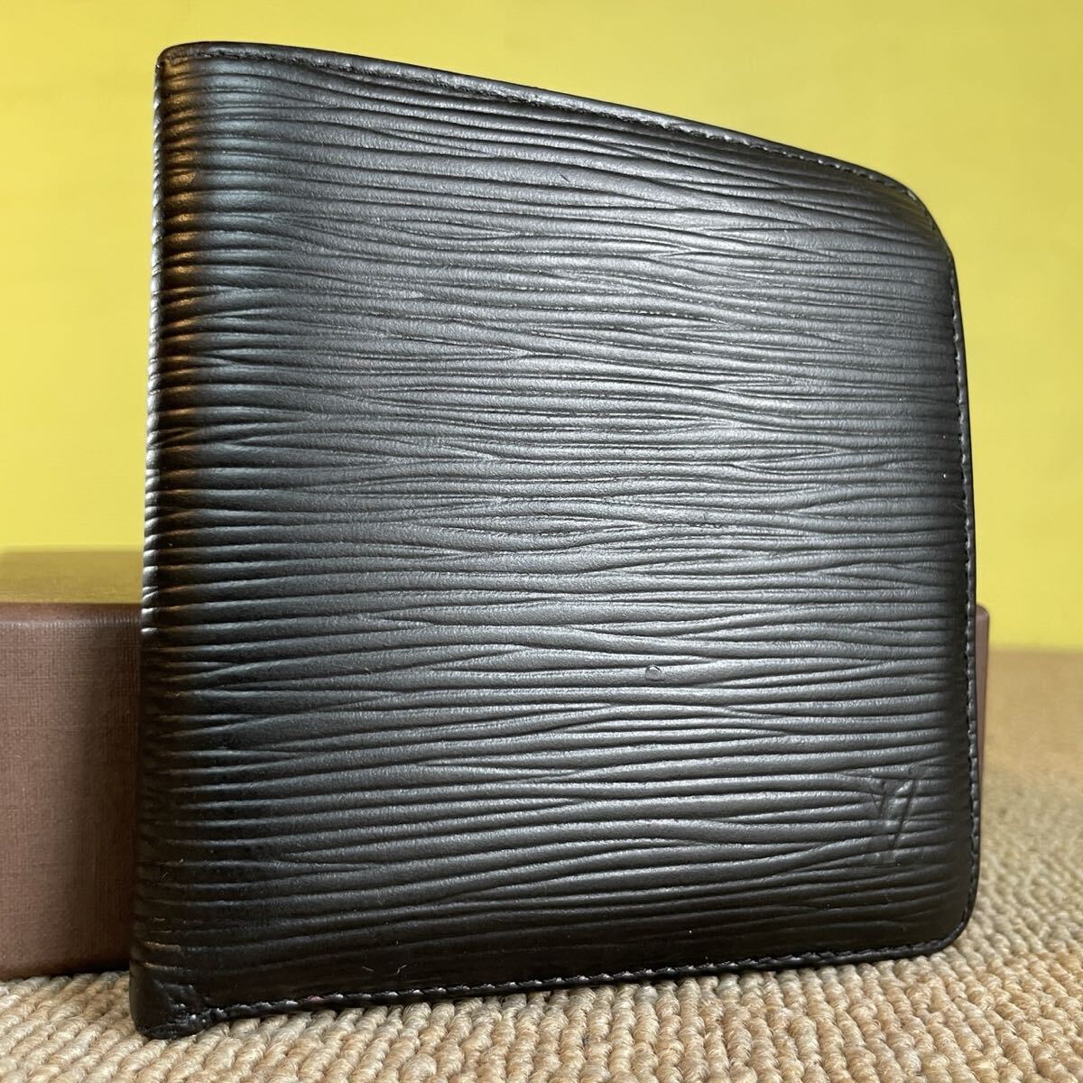 一円　美品 LOUIS VUITTON ルイヴィトン エピ マルコ ポルトフォイユ ウォレット 二つ折り財布 財布 二つ折り　シリアルあり