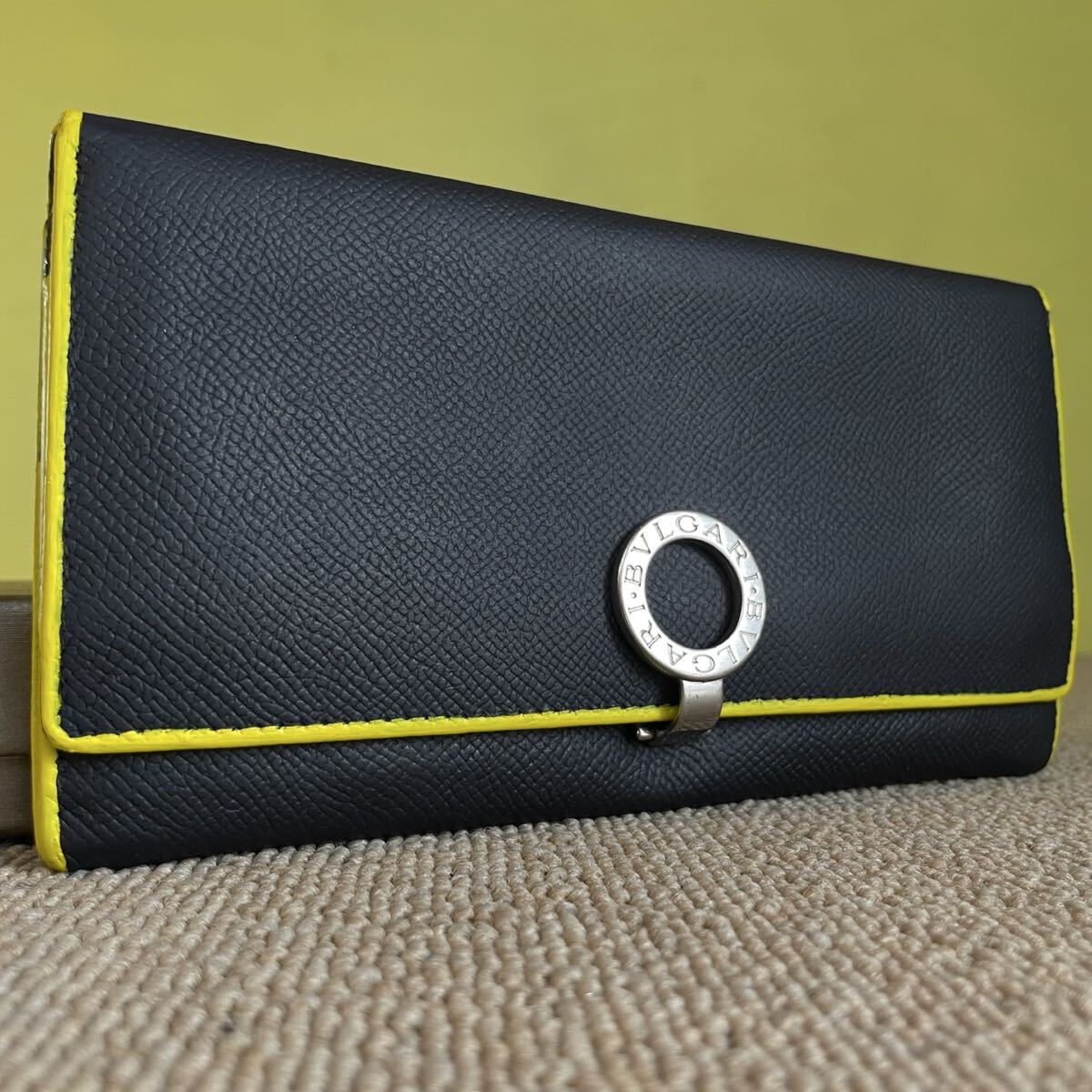 一円　美品 BVLGARI ブルガリ 二つ折り ビーゼロ 長財布 財布 ロングウォレット ブラック 黒イエロー
